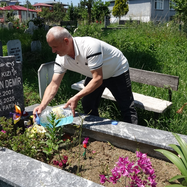 Kızını kazada kaybetti, torunları için hukuk mücadelesi başlattı
