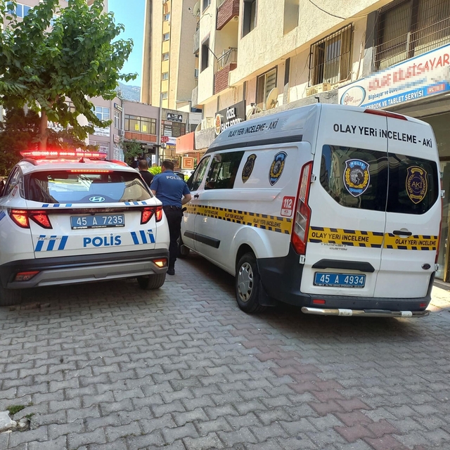 Manisa'da balkondan düşen İlayda, ağır yaralandı