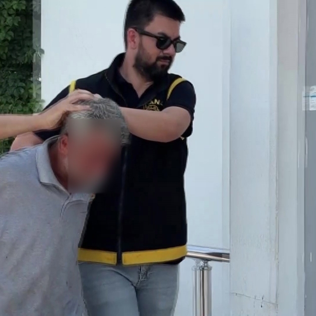 Mağazadan takıları çalan hırsızdan pes dedirten savunma: "Bana borçları var...
