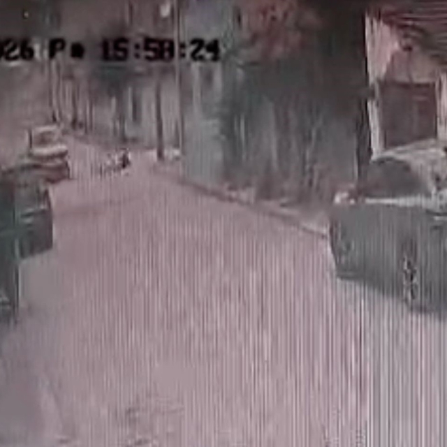 Eskişehir'de 6 yaşındaki bisikletli çocuk ile aracın çarpıştığı kaza kamera...