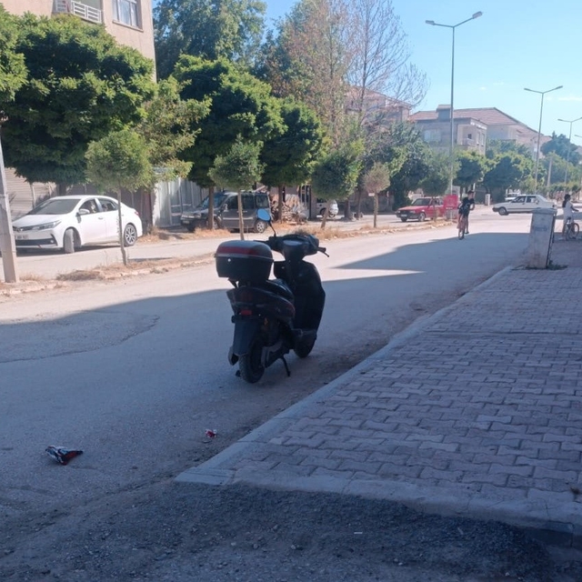 Devrilen elektrikli bisikletin sürücüsü yaralandı