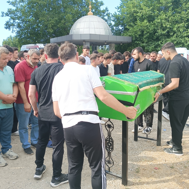 İznik Gölü'nde boğulan İsmail ile Bünyamin, çocukluk arkadaşıymış (2)
