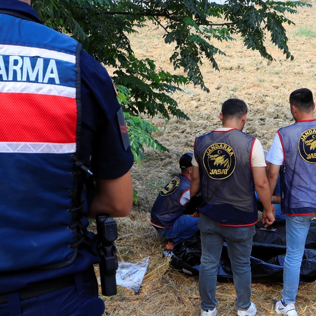 Yaşlı kadının cansız bedeni evine 4 kilometre mesafede sulama kanalında bul...