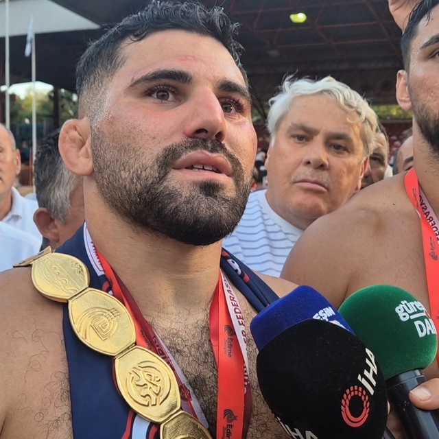 Kırkpınar'ın yeni başpehlivanı Erkan Taş: "Kendimi rüyada gibi hissediyorum...