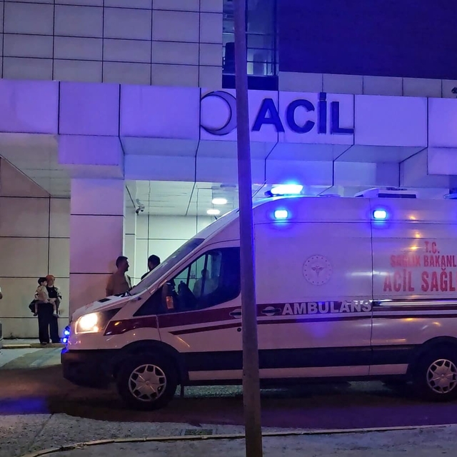 Havuza düşen 5 yaşındaki çocuk yaşam mücadelesi veriyor