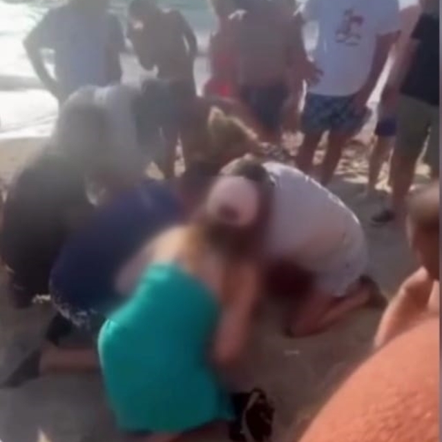 Kuşadası'nda denize giren 3 kişi boğuldu