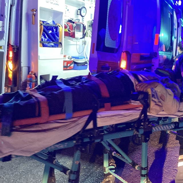 Kastamonu'da Tofaş marka otomobil tıra çarptı: 5 yaralı