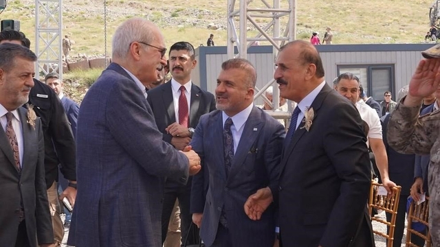 Celal Kadooğlu ve TBMM Başkanı Numan Kurtulmuş bir araya geldi
Cudi Dağı'nda tarihi buluşma