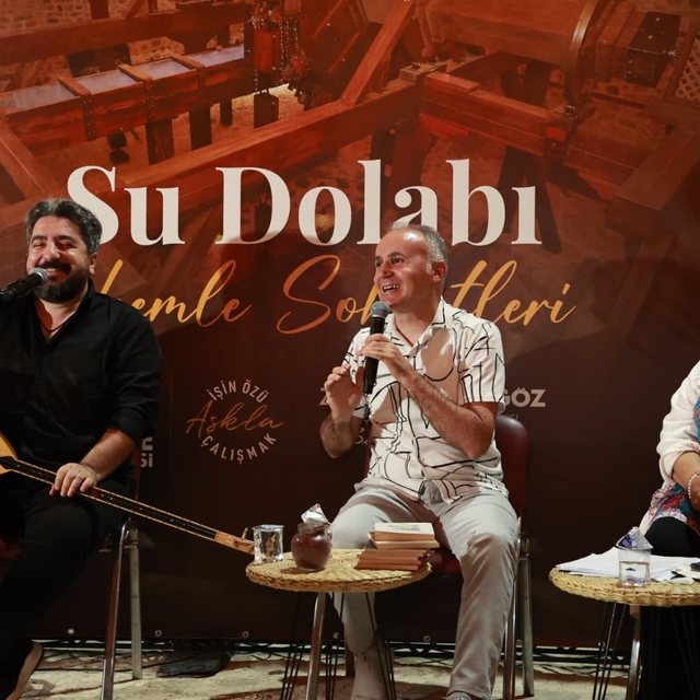 Tarihi Su Dolabı'nda Neşet Ertaş türküleri seslendirildi