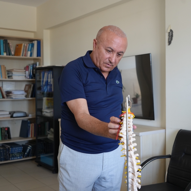 OMÜ'den yapay zekâ destekli, radyasyonsuz omurga bozukluğu teşhis cihazı