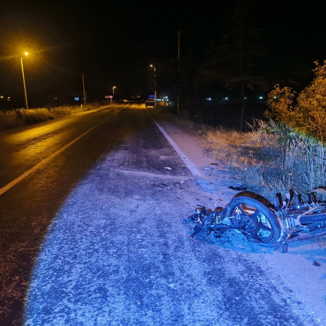 Motoaijlet sürücüsü kazada hayatını kaybetti