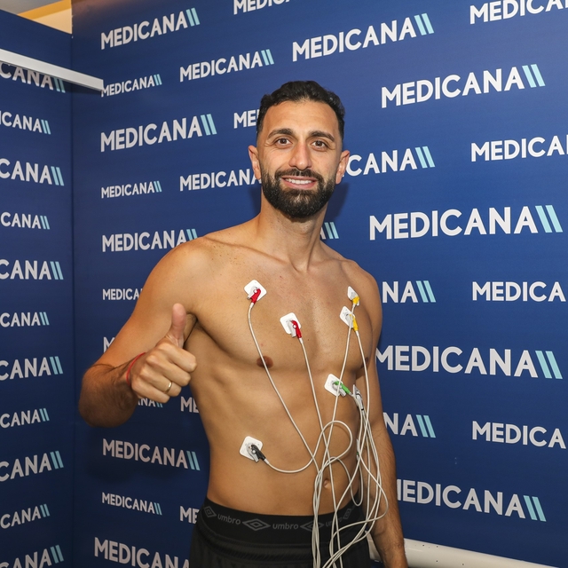 Göztepe, sağlık kontrollerini tamamladı
