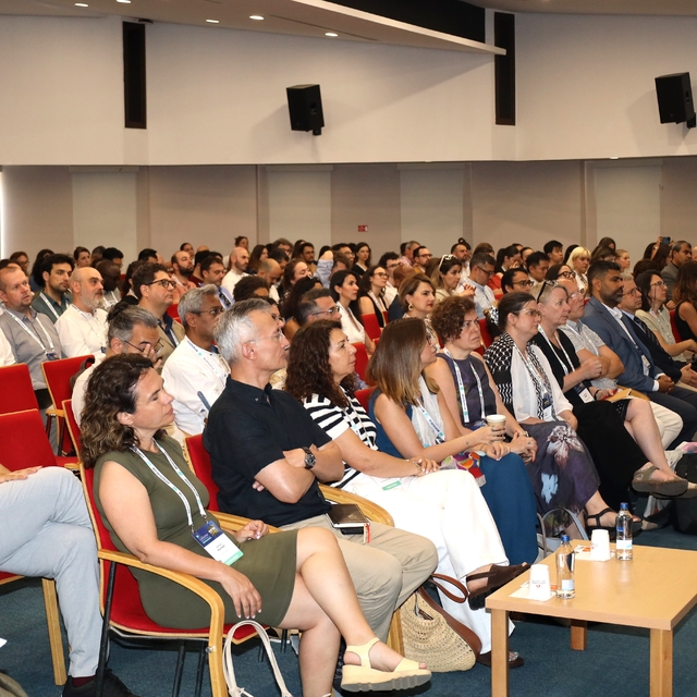 Küresel sorunlara İzmir'den ortak akıl