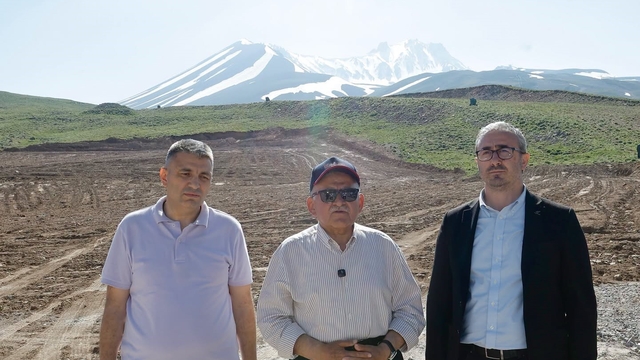 Başkan Büyükkılıç müjdeyi verdi: Erciyes'in Develi Kapısı'na yürüyen bant