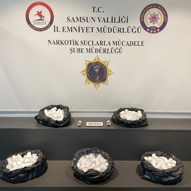 Samsun'da 38 bin uyuşturucu ecza ele geçirildi: 3 gözaltı