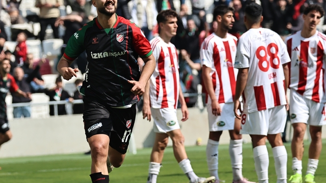 Karşıyaka, Ömer Faruk'la sözleşme uzatmak için görüşüyor