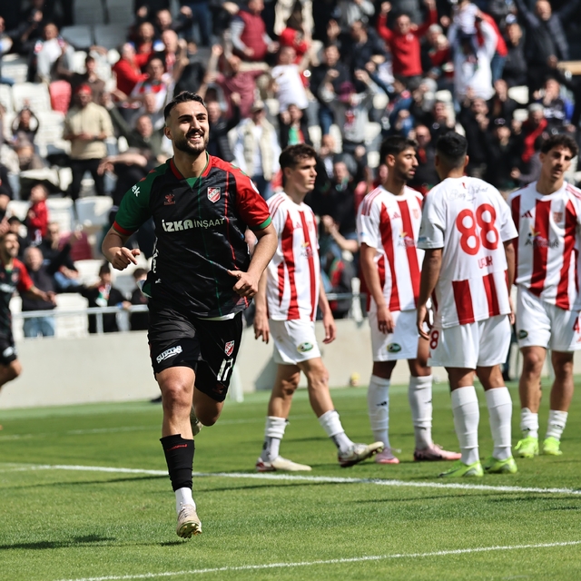 Karşıyaka, Ömer Faruk'la sözleşme uzatmak için görüşüyor
