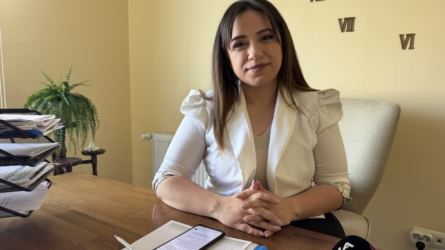 İlişkilerde fiziksel değil 'dijital mesafe'
Uzman Psikolog Arzu Hamurcu: "Artık psikolojik mesafeyi aynı koltuktayken bile görebiliyoruz"
"Kişinin dikkatini ekrana vermesi phubbing dediğimiz dijital dışlanma kavramını ortaya çıkarıyor"