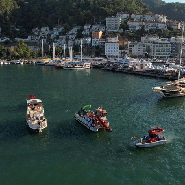 Fethiye Körfezi'ndeki dip çamuru, Çin'den getirilen gemi ile temizlenecek