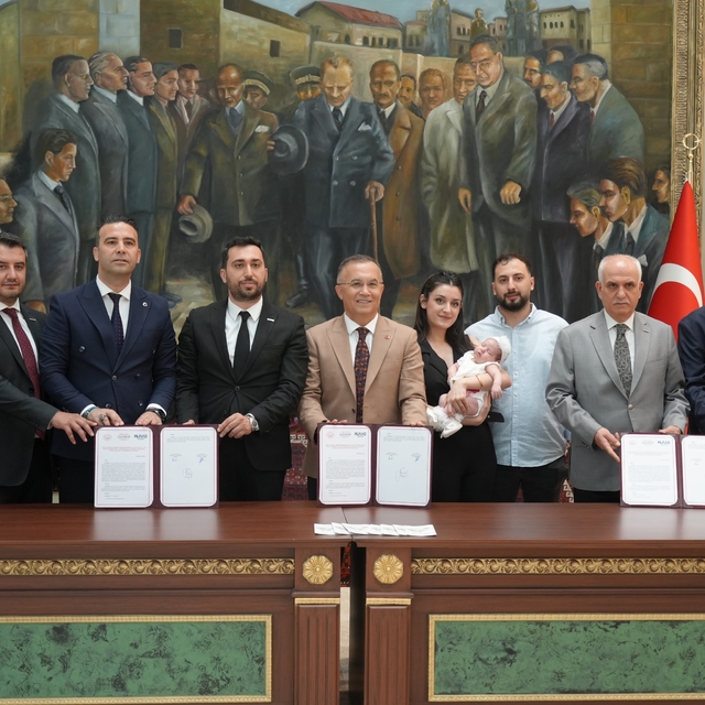MÜSİAD Gaziantep Şubesi "Aileye bereket, çocuğa destek" protokolünü imzalad...