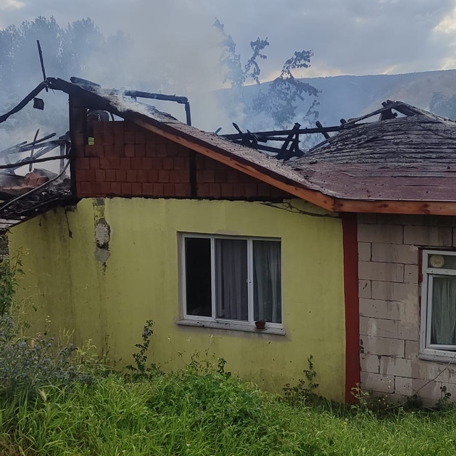 Kastamonu'da çıkan yangında evde hasar oluştu