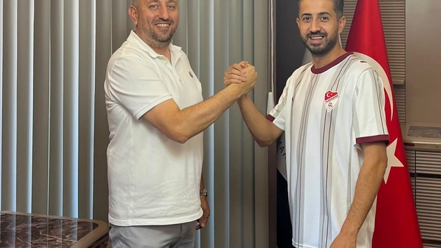 Elazığspor Onur Eriş'le sözleşme imzaladı
