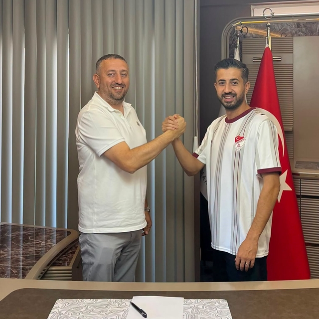 Elazığspor Onur Eriş'le sözleşme imzaladı