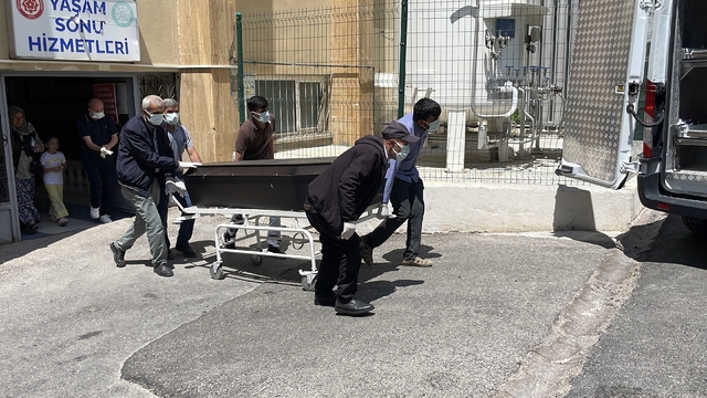 Kene tutunması sonrası 7. ölüm
Sivas'ta kene tutunması sonucu rahatsızlanan kadın tedavi gördüğü hastanede vefat etti
