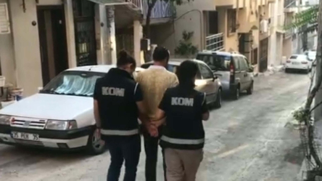 Kurgu trafik kazalarıyla sigorta şirketlerini dolandıran suç örgütüne operasyon; 48 gözaltı