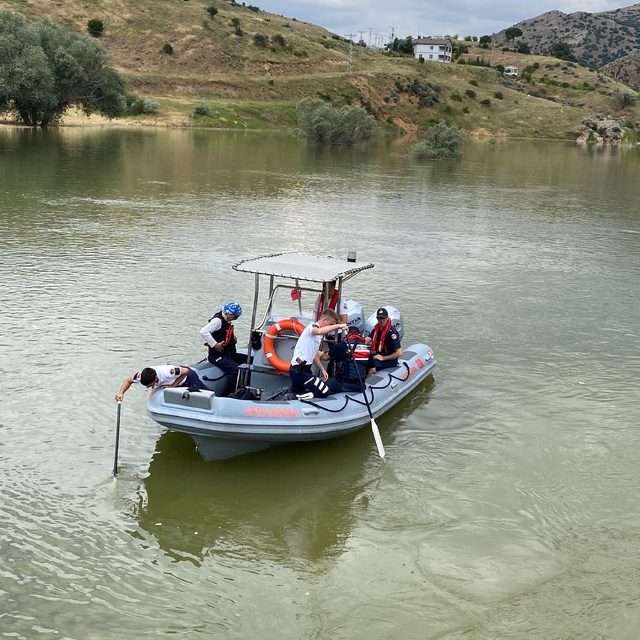Çocuğunu kurtarmak için Kızılırmak'a giren babanın cansız bedeni bulundu