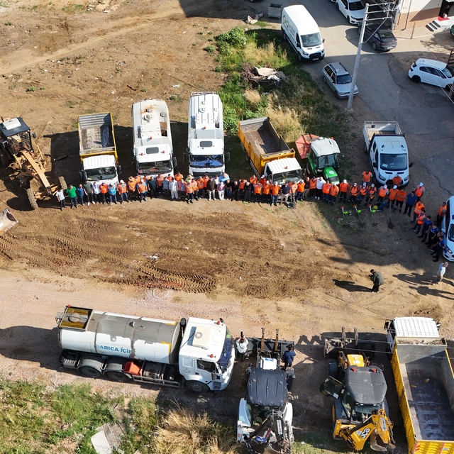 Darıca'da 6 müdürlüğün katılımıyla kapsamlı yaz temizliği sürüyor