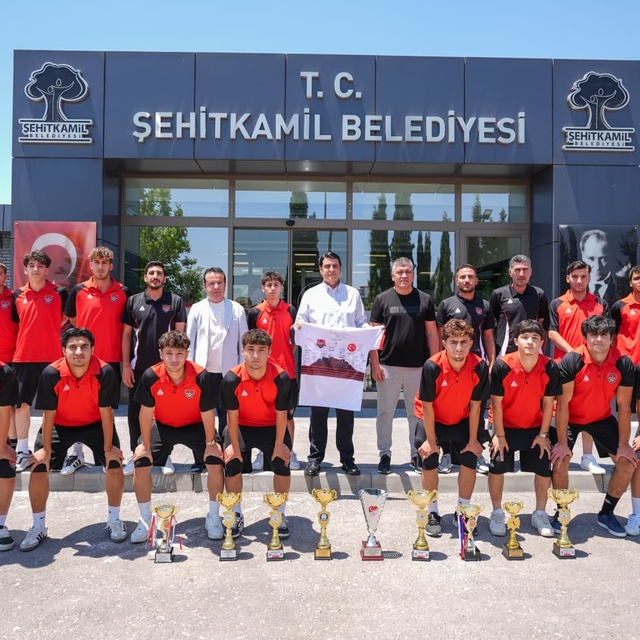 Yılmaz, şampiyonları ağırladı