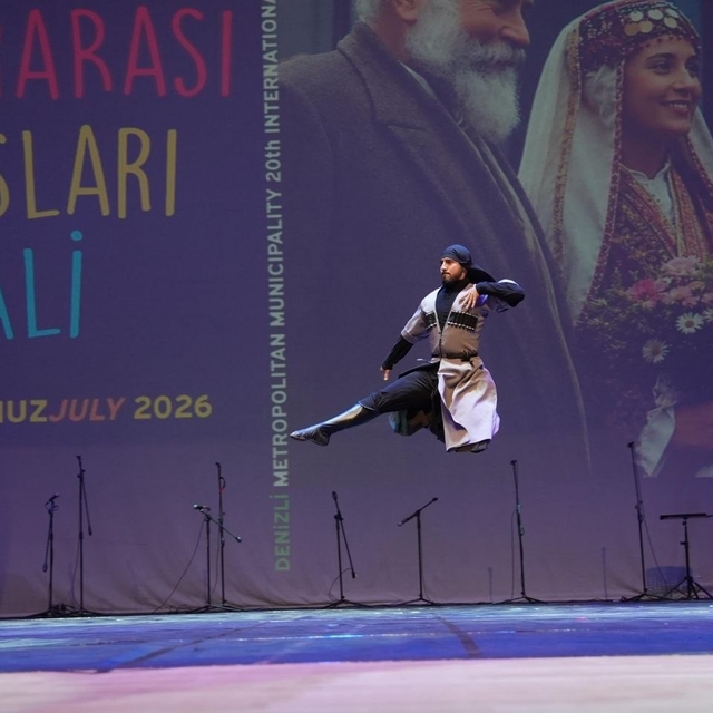 Dünyanın bütün renkleri Denizli'de buluştu