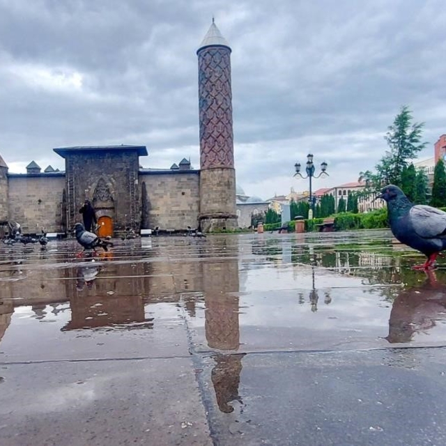 Erzurum ve Ardahan için "sarı" kodlu uyarı: Kuvvetli sağanak ve sel riski