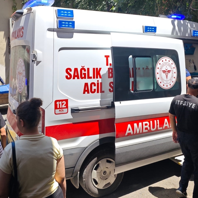 Mardin'de asansör boşluğuna düşen kişi yaralandı