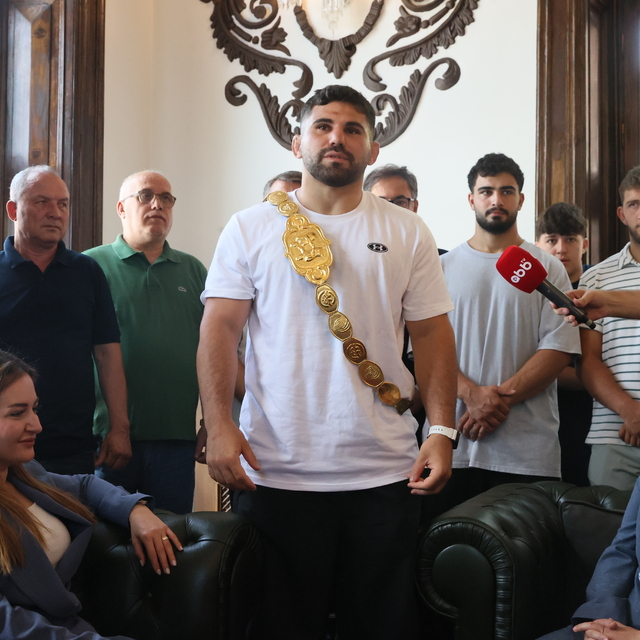 Kırkpınar'da başpehlivan olan Taş, çocukluk hayalini gerçekleştirmenin mutl...