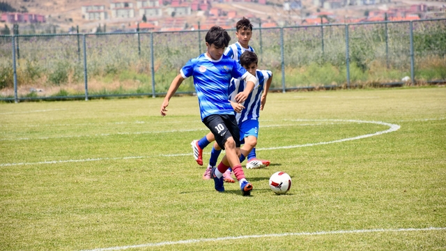 ANALİG Yıldızlar Futbol Müsabakaları Afyonkarahisar'da başladı