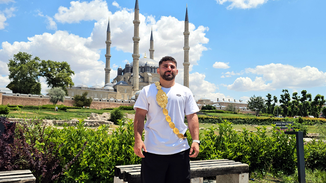 665'inci Kırkpınar Yağlı Güreşleri'nde başpehlivan olan Taş: Çocukluk hayalimi gerçekleştirdim