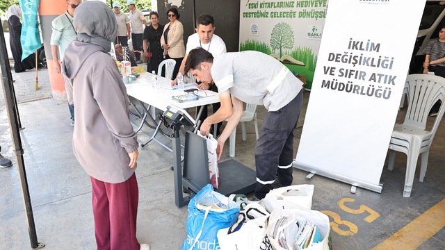 Nilüfer'de atık kağıtları getiren hediye kazanıyor