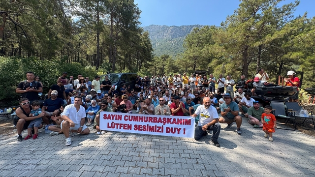 Ölüdeniz'de pilotlar uçuşları durdurdu