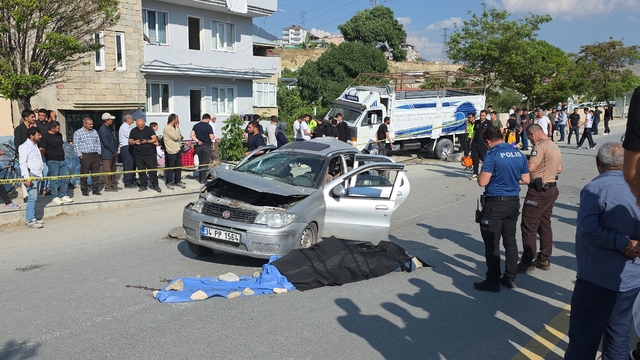 Van'da otomobil kamyonetle çarpıştı: 1 ölü, 4 yaralı