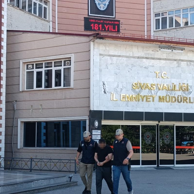 Sivas'ta FETÖ hükümlüsü yakalanarak cezaevine gönderildi