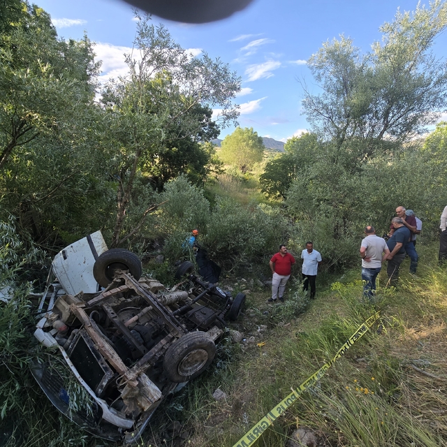 Bingöl'de pikap uçuruma yuvarlandı: 3 ölü, 2 yaralı
