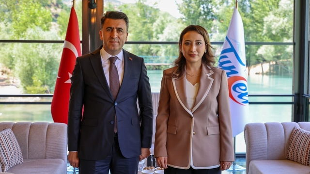 Tunceli'nin ilk kadın kaymakamı göreve başladı