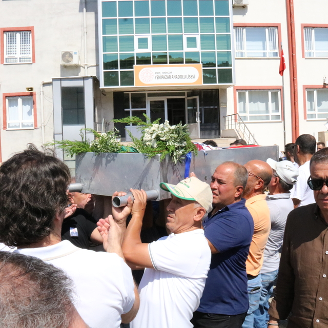 Aydın'da denizde boğulan emekli öğretmenin cenazesi toprağa verildi