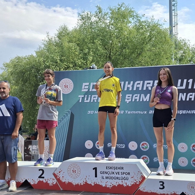 Bilecikli sporcudan bronz madalya
