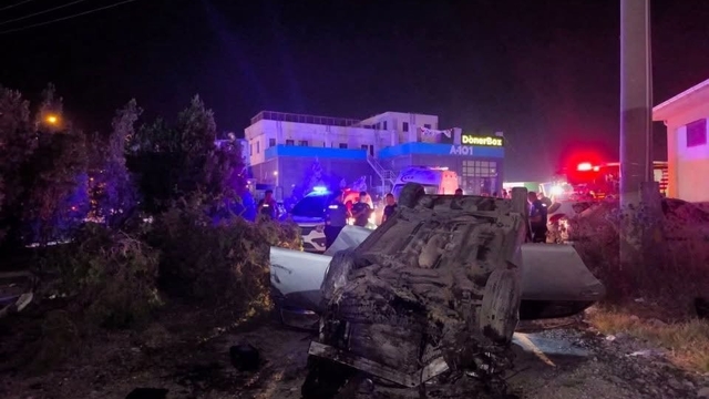 Arsuz'da takla atan otomobildeki 3 kişi yaralandı