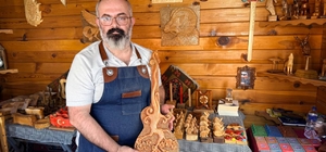 Çocukluk merakı ahşap oymacılığı, mesleği oldu