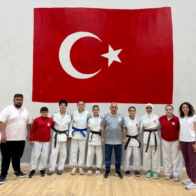 Kütahya Belediyespor judoda madalyaları topladı