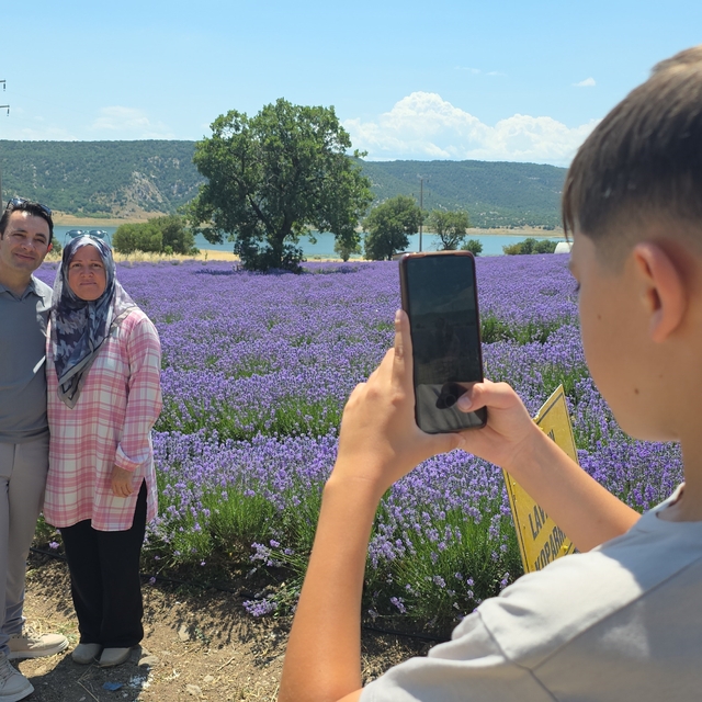 Kütahya'da lavanta bahçesi kapılarını ziyaretçilere açtı
Kültür ve Turizm B...